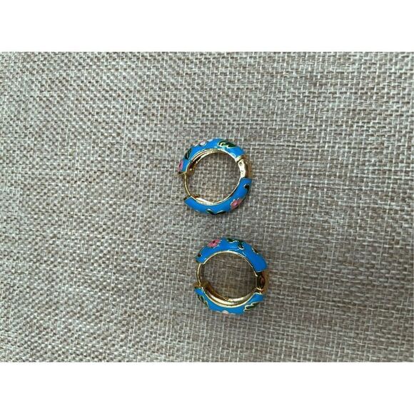 Bundle of Earrings Four Pair of Blue Colored Assorted Styles - Picture 4 of 12